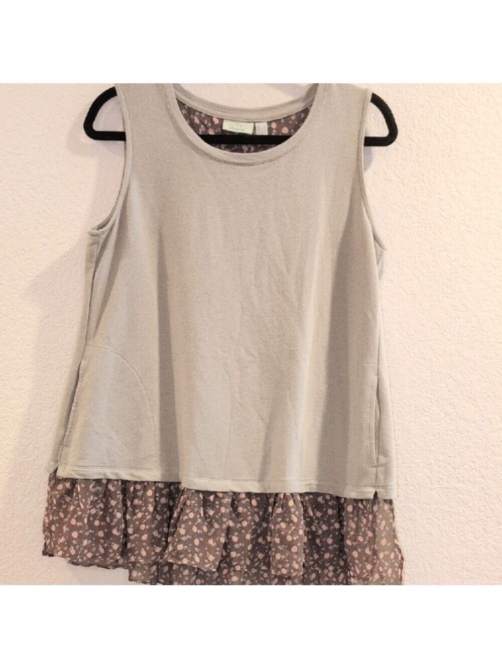 Logo Lounge Gray Floral Hem Tunic Top Medium Pockets